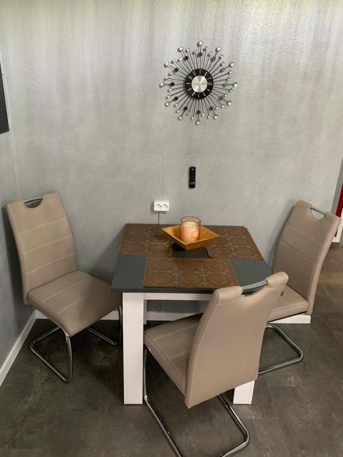 Exklusive Stadtwohnung Am Elbradweg: Best-Preis-Fewo Rathausblick 1 Fuer Max. 3 Pers. Inkl. Wlan, Prime Video & Self Check-In Wittenberge Exteriör bild